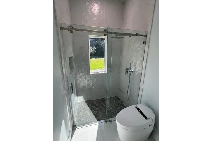 Glass shower doors image 4