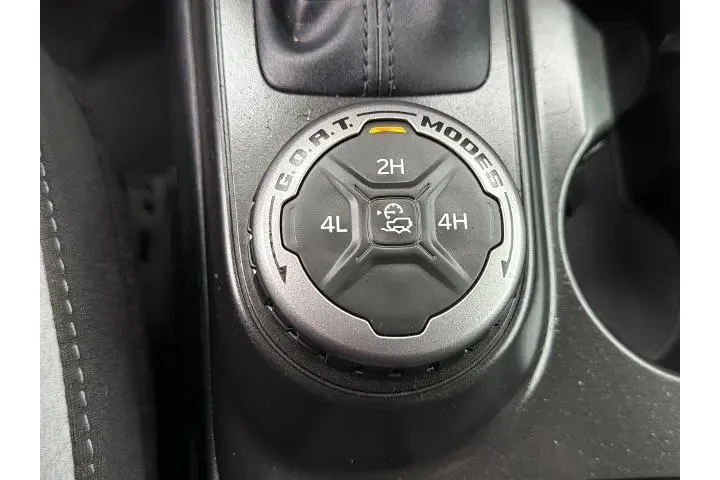 $38998 : Ford Bronco 2023 4x4 Black D image 10