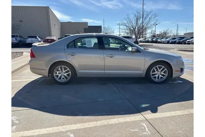 $8498 : Ford Fusion 2010 SEL 4dr Sed image 4