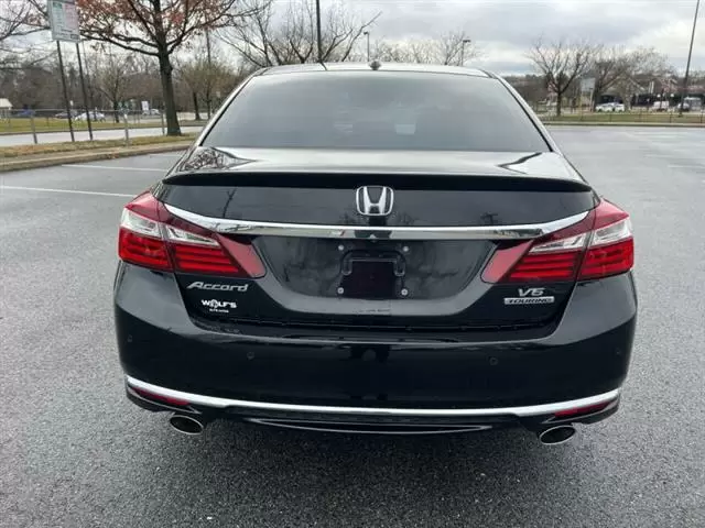 $13500 : 2016 Accord Touring image 7