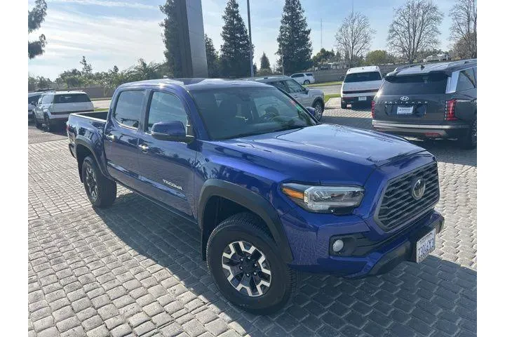 $29990 : Toyota Tacoma 2022 4x2 TRD O image 1