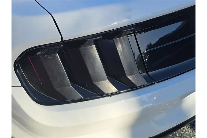 $22590 : Ford Mustang 2023 EcoBoost 2 image 5