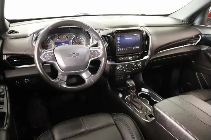 $27990 : Chevrolet Traverse 2022 4x4 image 2