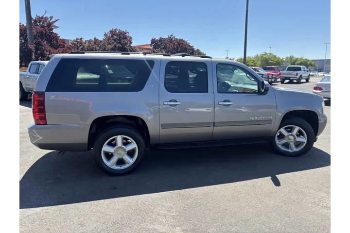 $5992 : 2007 Suburban LT image 4