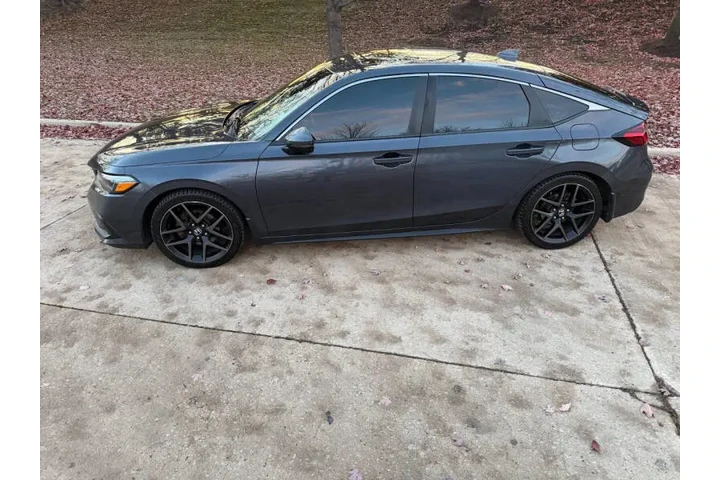 $18997 : 2023 Civic Sport Touring image 10