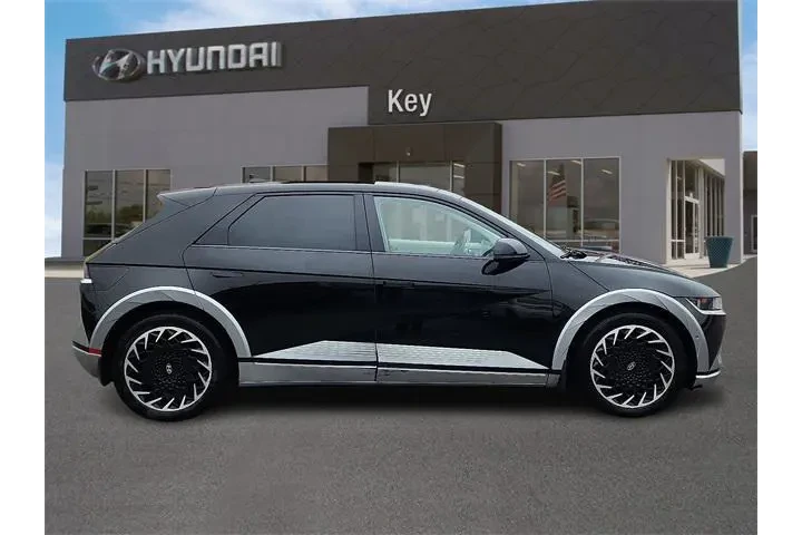 $22495 : Hyundai IONIQ 5 2022 AWD Lim image 2