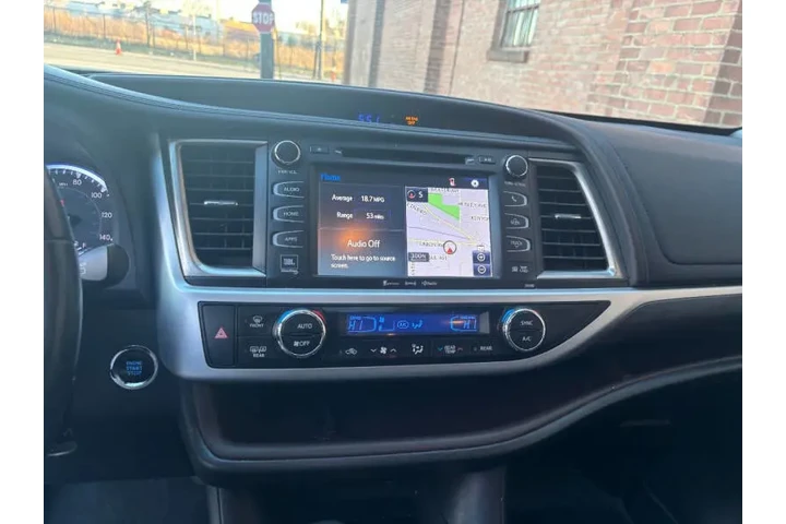 $22500 : 2017 Highlander Limited image 6