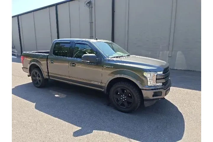 $24590 : Ford F-150 2018 4x4 Lariat 4 image 10
