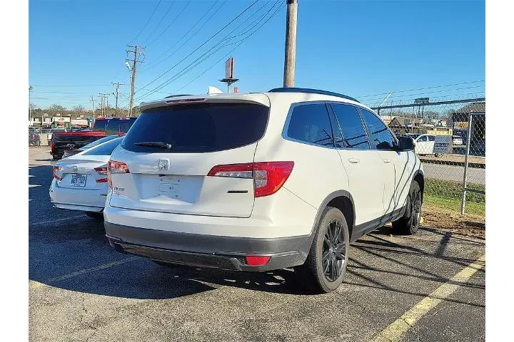 $27992 : Honda Pilot 2021 SE 4dr SUV image 4