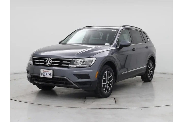 $17998 : Volkswagen Tiguan 2020 SE 4d image 4