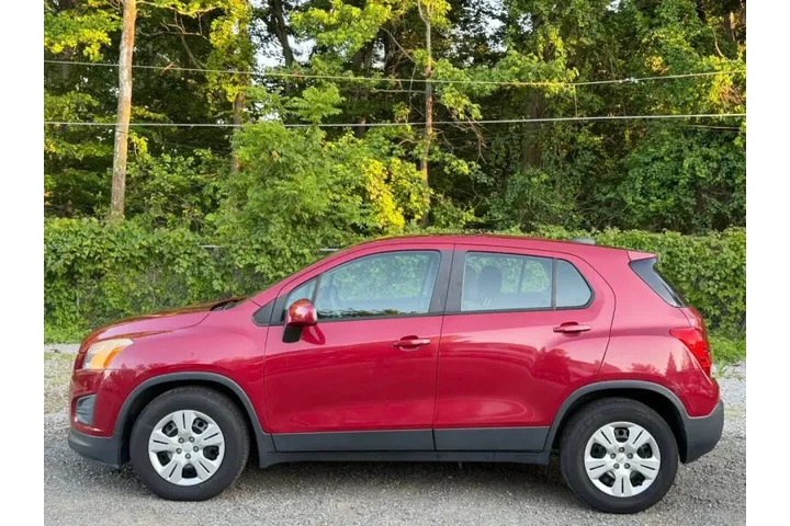 $9550 : 2015 Trax image 5