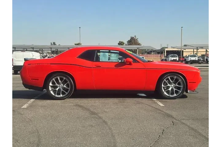 $33990 : Dodge Challenger 2023 GT 2dr image 2