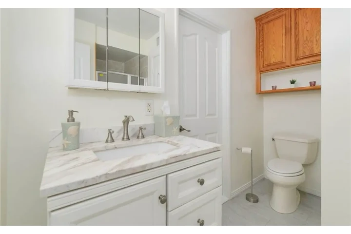 $2400 : 3Bed 2Bath in West Adams, LA image 7