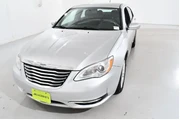 $6955 : Chrysler 200 2011 Touring 4d thumbnail