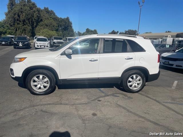 $8995 : 2011 Sorento LX SUV image 5