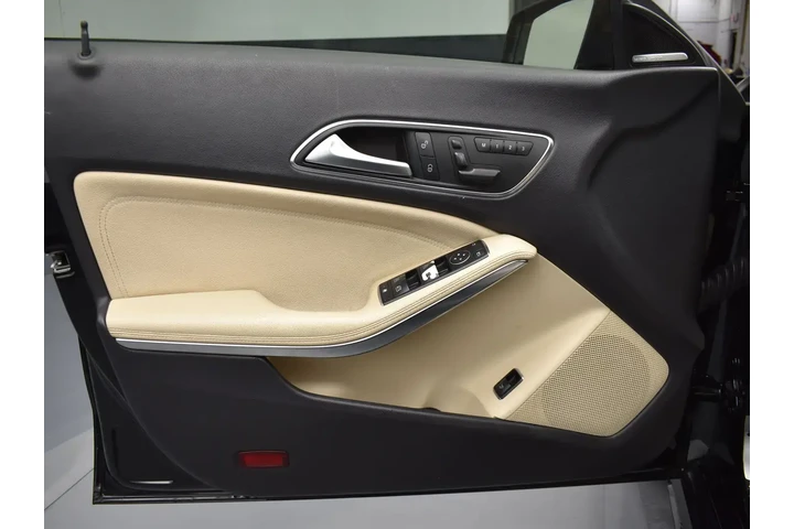 $9952 : Mercedes-Benz CLA 2014 AWD C image 10