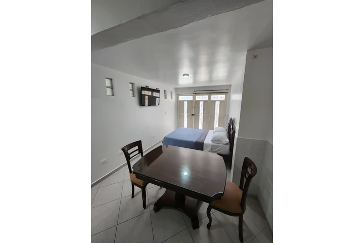 $100 : Alojamiento amoblado temporal. image 1