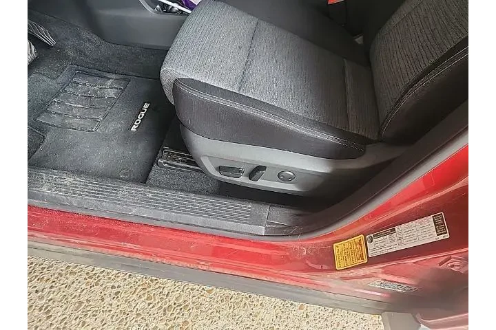 $17941 : Nissan Rogue 2021 SV 4dr Cro image 4