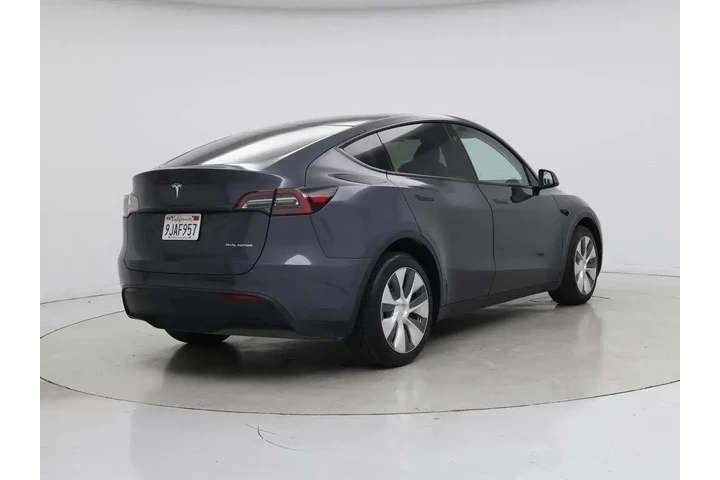 $37998 : Tesla Model Y 2023 AWD Long image 8