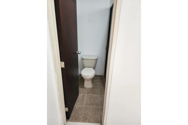 $880000 : Alquilo apartaedtudios image 1
