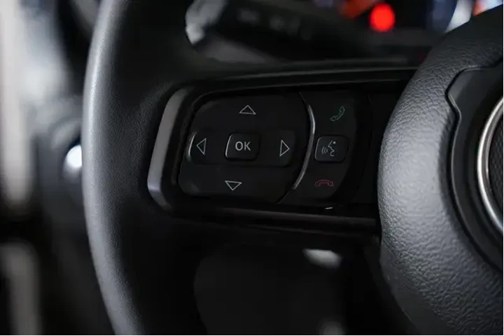 $30810 : Jeep Wrangler 2023 4x4 Sport image 4