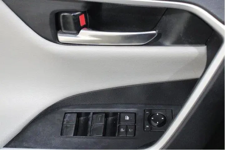 $28998 : Toyota RAV4 2020 AWD Adventu image 7