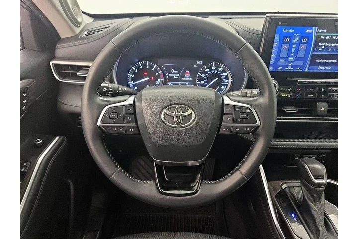 $33998 : Toyota Highlander 2021 AWD P image 10