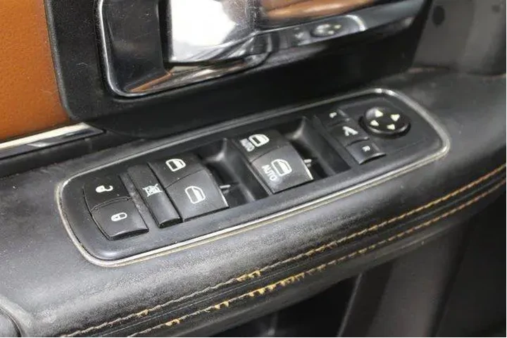 $18982 : Ram 1500 2016 4x4 Laramie Li image 7