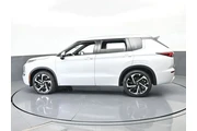 $22699 : Mitsubishi Outlander 2022 SE thumbnail
