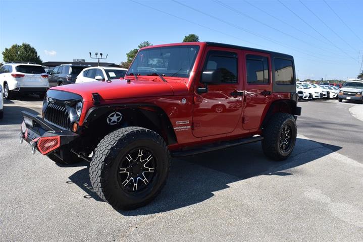 2011 Wrangler Unlimited Sport image 2