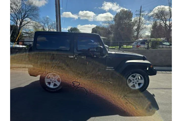 $18995 : Jeep Wrangler 2017 4x4 Sport image 3