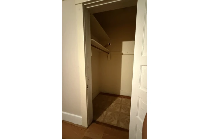 $1 : Recámara image 3