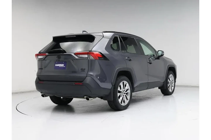 $27998 : Toyota RAV4 2021 AWD XLE Pre image 8