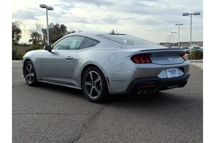 $38900 : Ford Mustang 2025 EcoBoost 2 image 3
