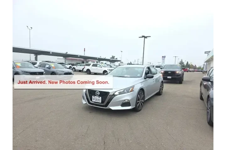 $17300 : Nissan Altima 2022 2.5 SR 4d image 3