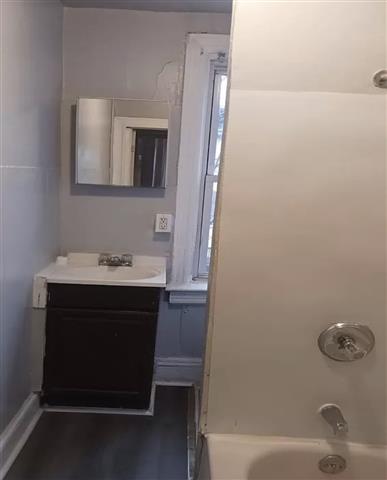 $1500 : Apartment for rent asap image 2