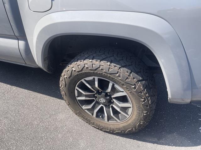 $31498 : PRE-OWNED 2020 TOYOTA TACOMA image 4