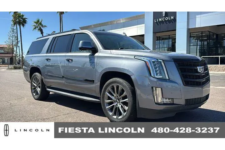 $31896 : Cadillac Escalade ESV 2019 L image 1