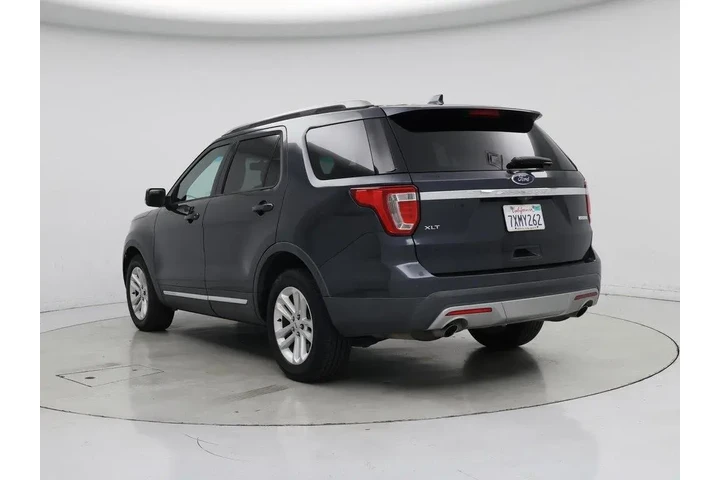 $17998 : Ford Explorer 2017 XLT 4dr S image 2
