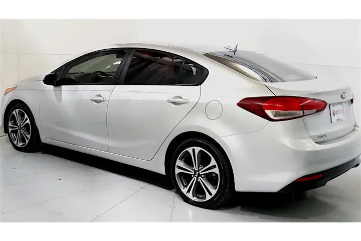 2015 Escape SE 4WD image 7