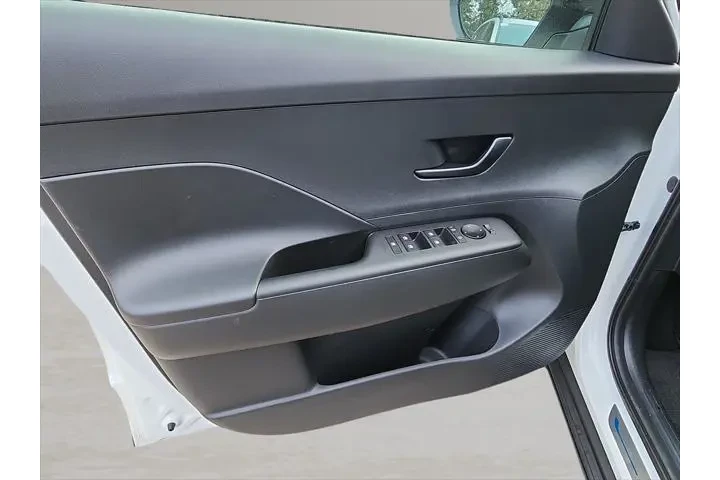 $28461 : Hyundai KONA 2026 AWD SEL Sp image 5