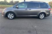 $10995 : 2011 Sienna LE 8-Passenger thumbnail