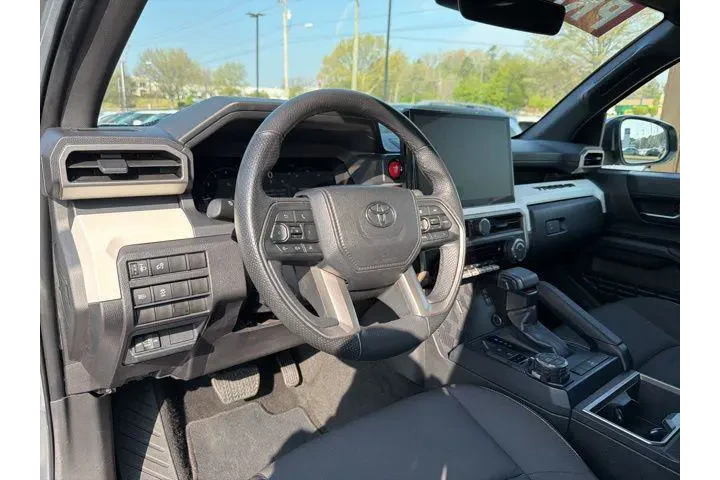 $39872 : Toyota Tacoma 2024 4x4 SR5 4 image 10