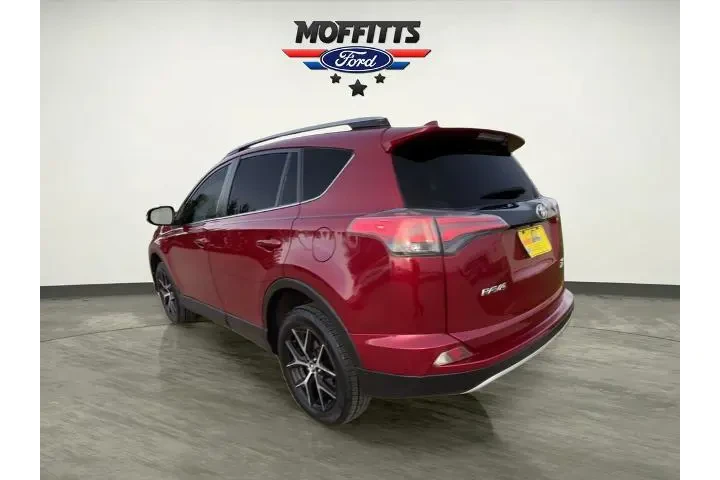 $17447 : Toyota RAV4 2018 AWD SE 4dr image 3