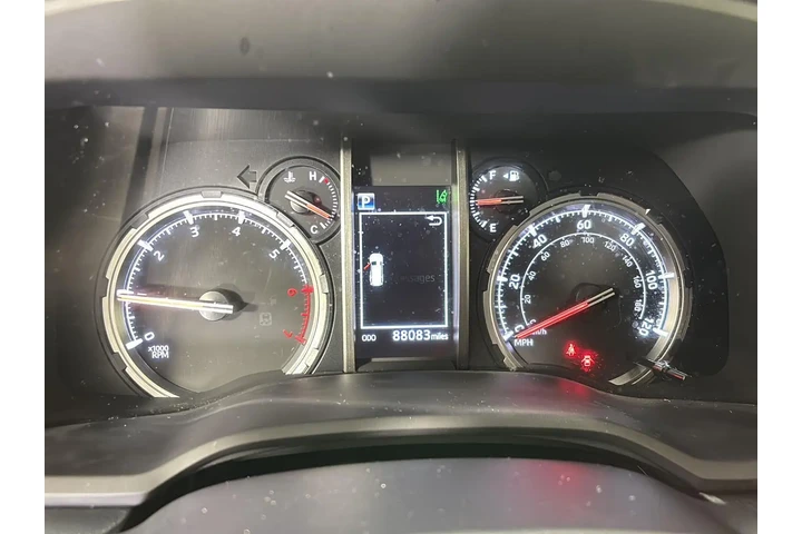 $40299 : Silver Certified 2022 4Runner image 3