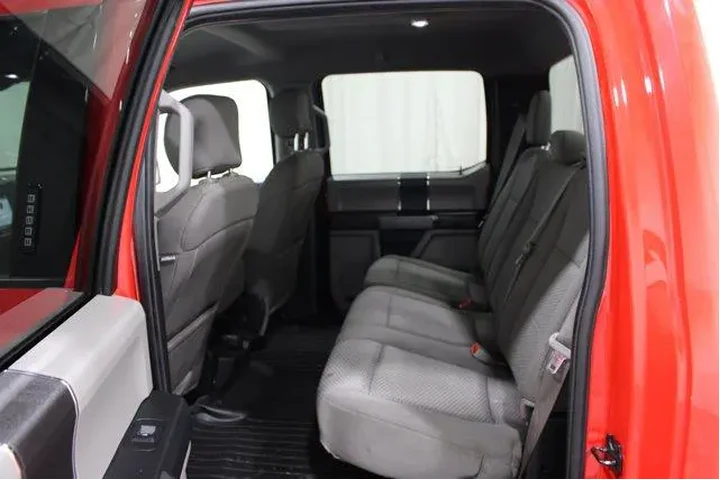 $25982 : Ford F-150 2019 4x4 XLT 4dr image 1