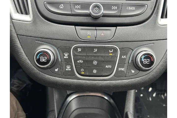 $18167 : Chevrolet Malibu 2024 LT 4dr image 9