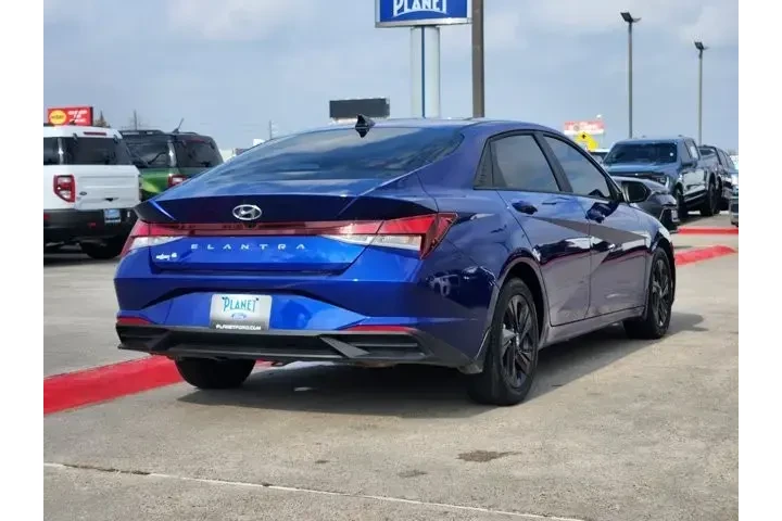 $18965 : Hyundai ELANTRA 2023 SEL 4dr image 5