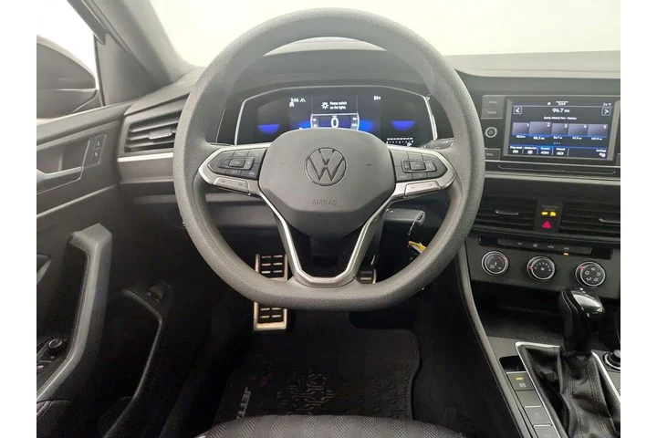 $19998 : Volkswagen Jetta 2023 Sport image 10