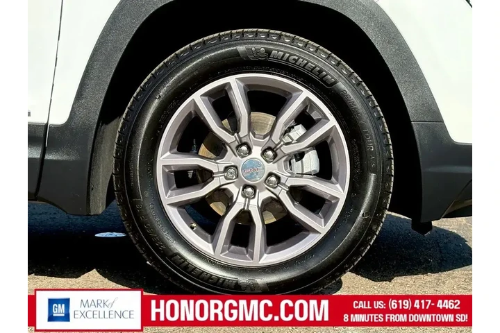 $26988 : GMC Terrain 2024 AWD SLT 4dr image 9